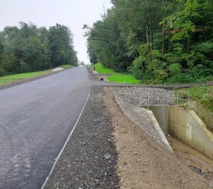 Wykonanie właściwych prac w ramach zadania: zabezpieczenie osuwiska wraz z odbudową odcinka drogi powiatowej nr 1349r Brzeziny – Jaszczurowa – Stępina w m. Jaszczurowa w km 4+450 – 5+129" - etap III