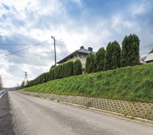 Wykonanie projektu budowlano-wykonawczego zabezpieczenia osuwiska wraz z pracami zabezpieczającymi osuwisko w miejscowości Bielowy 