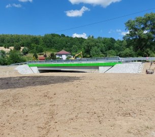 Odbudowa mostu na potoku bez nazwy w ciągu drogi powiatowej Nr 1400R Kielnarowa - Chmielnik - Zabratówka w km 10+043 w miejscowości Błędowa Tyczyńska