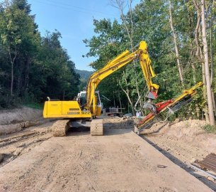 Koparka gąsienicowa LIEBHERR R922 LC